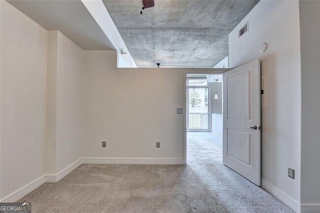 Building Photo - 44 Peachtree Pl NE