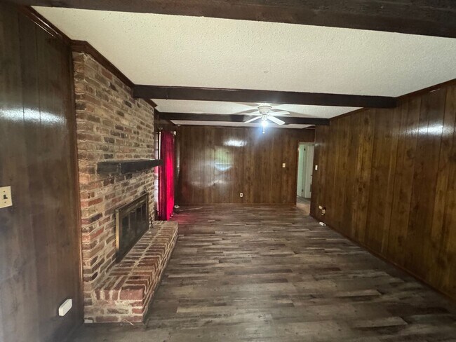 Building Photo - 3324 Cross Creek Dr