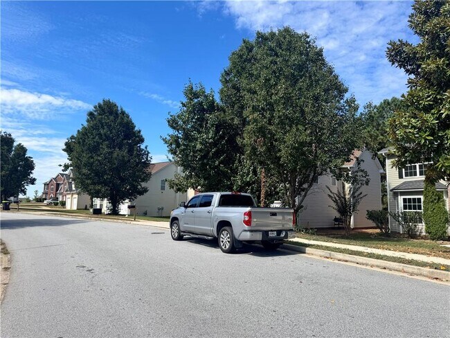 Building Photo - 3140 Ridge Hill Pkwy