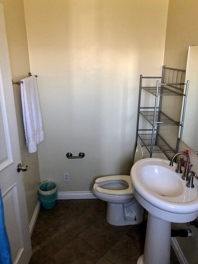 Building Photo - 9041 Cattaraugus Ave