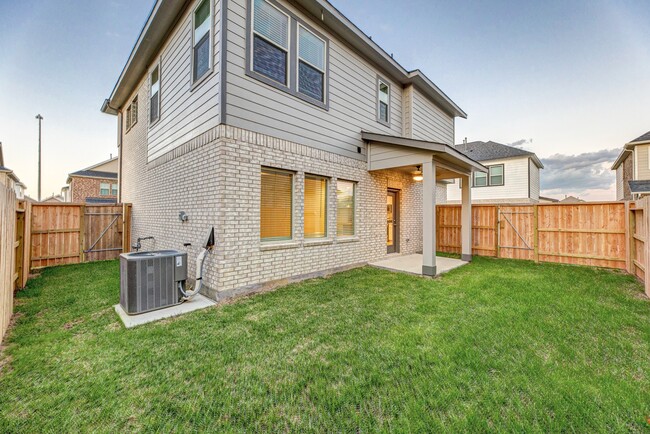 Building Photo - 31115 Mahogany Fir Trl