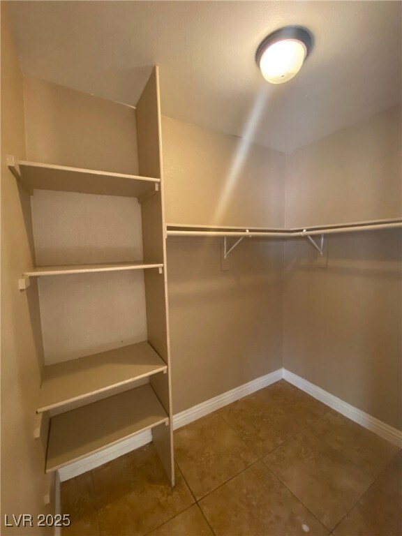 Building Photo - 305 N 10th St