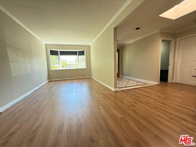 Building Photo - 14409 Hatteras St