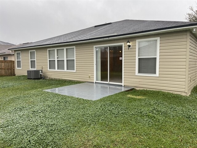 Building Photo - 11542 Brian Lakes Dr