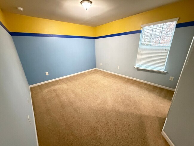 Building Photo - 4908 Pepper Dr