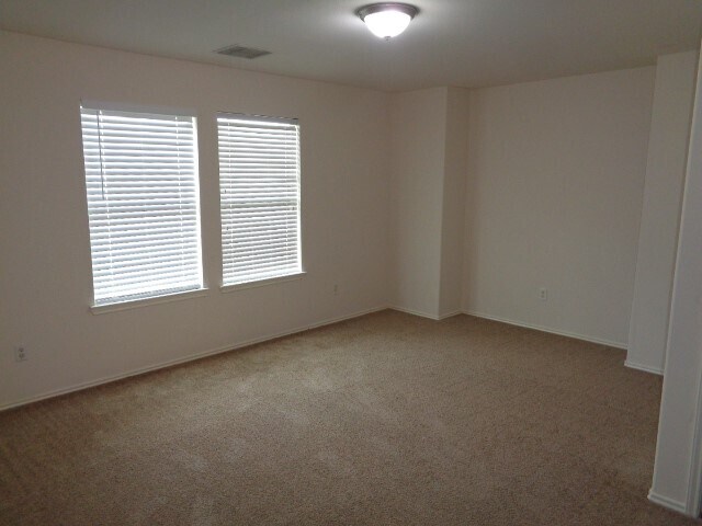 Building Photo - 16746 Fallen Timbers Dr