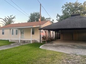 Building Photo - 16224 N Shore Dr
