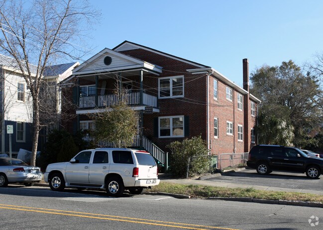 Primary Photo - 218 N 4th St