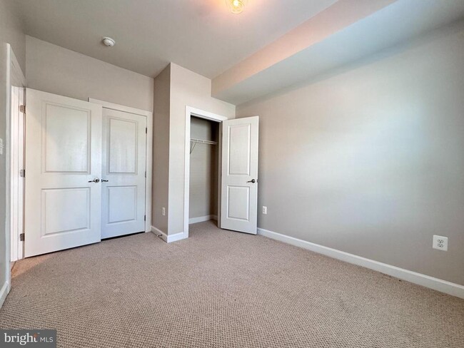 Building Photo - 20649 Duxbury Terrace