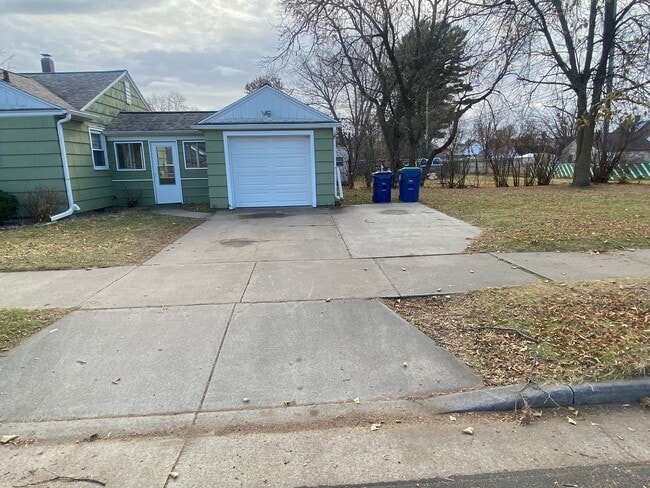 Building Photo - 2-Bedroom 1 Bath Ranch Style Home Near GD Jones Elementary