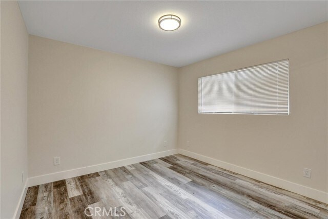 Building Photo - 402 E Glendale Dr