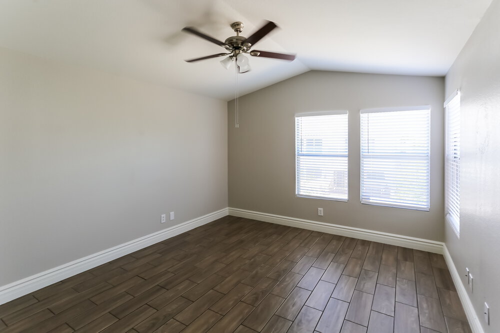 Building Photo - 3424 E Rockwood Dr