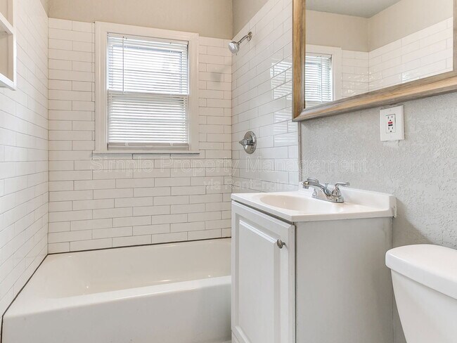 Building Photo - 3145 NW 47th St