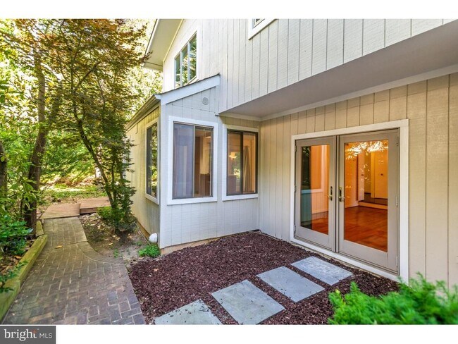 Building Photo - 7220 Vistas Ln