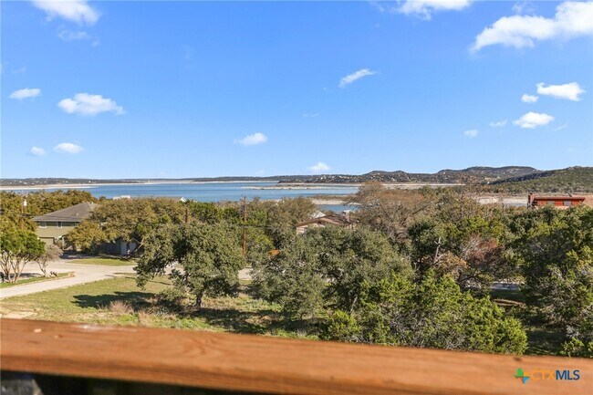 Building Photo - 1433 Riviera Dr