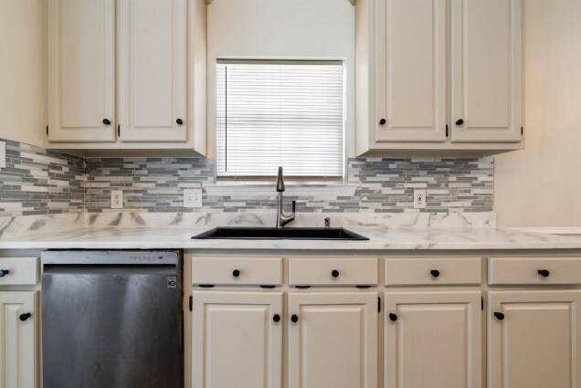 Building Photo - 6762 Biltmore Ct