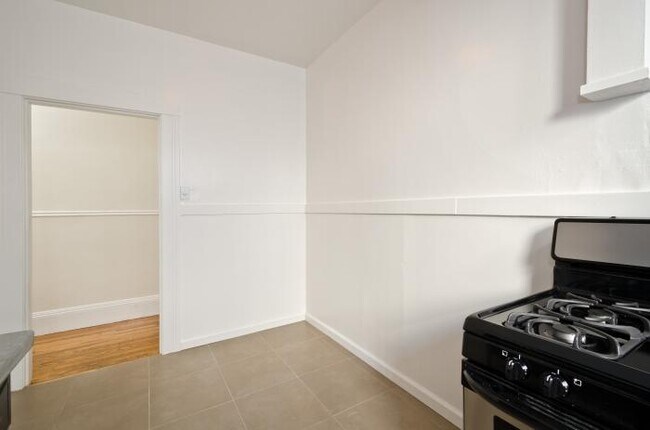 Building Photo - 1 bedroom in San Francisco CA 94109