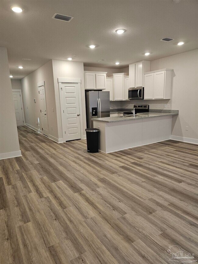 Primary Photo - 9460 Nature Crk Ln