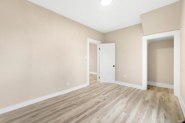 Building Photo - 607 Kinsmoor Ave