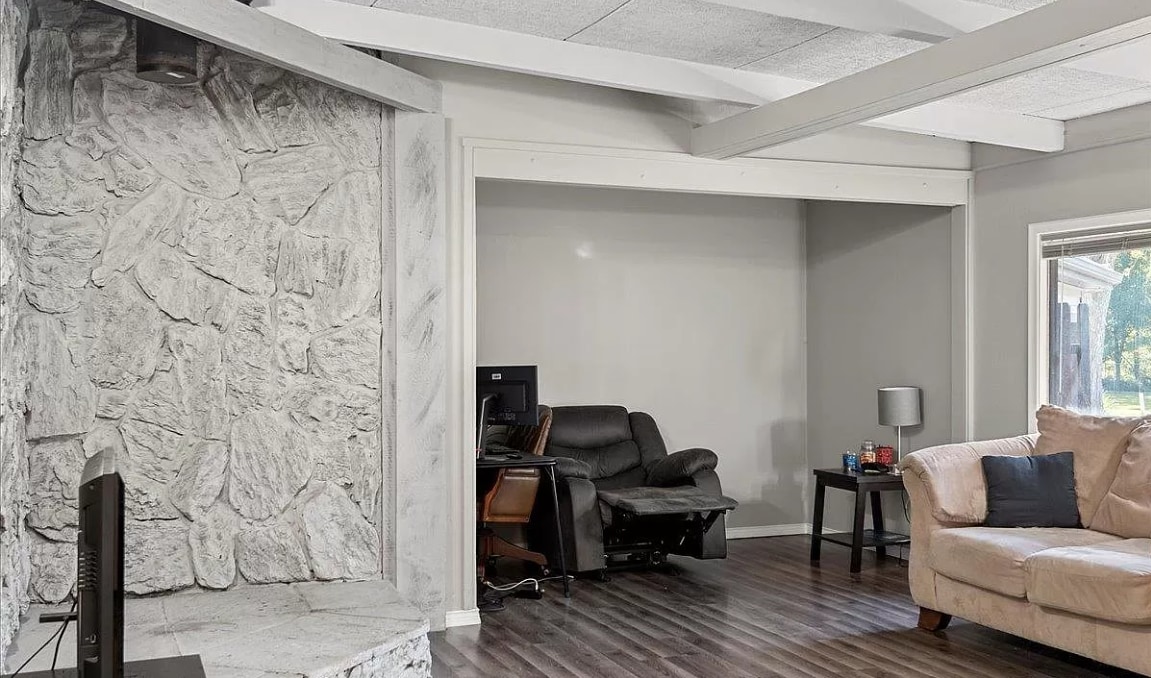 Building Photo - 6600 6th Street Frontage Rd E