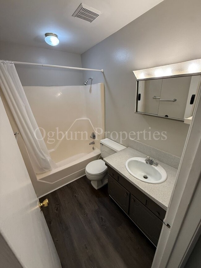 Building Photo - 2350 Bay Meadows Ct