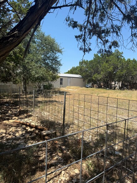 Building Photo - 865 Qappuella Dr