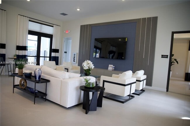 Building Photo - 5001 Peacock Wy