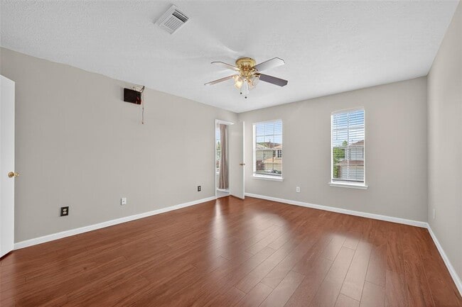 Building Photo - 9123 Belle Glen Dr