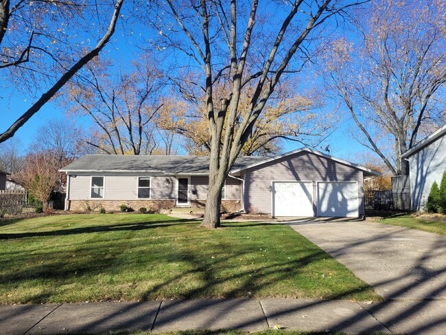 Building Photo - 364 N Everett Dr