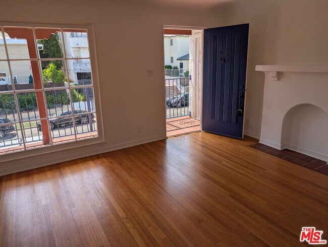 Building Photo - 1612 1/2 Glendon Ave