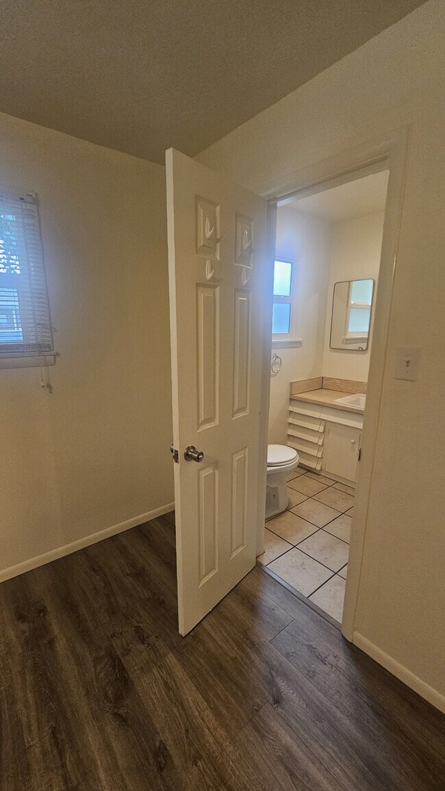 Building Photo - 2375 North Ave