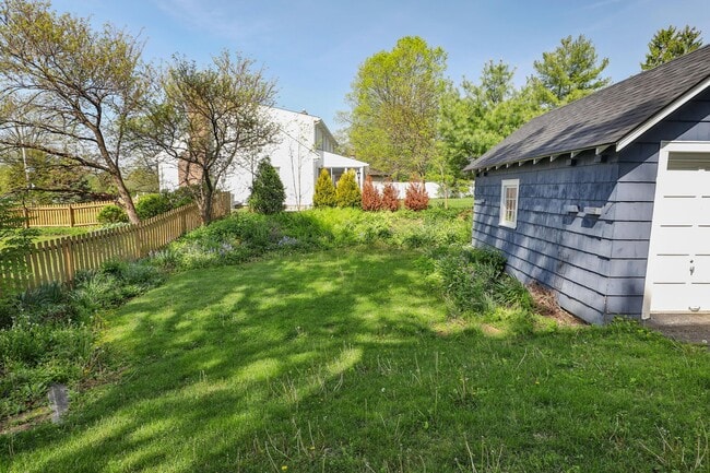 Building Photo - 125 S Knox St