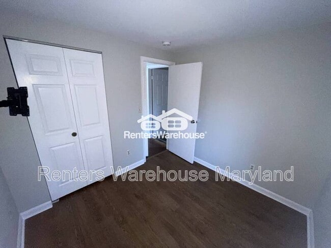 Building Photo - 1331 Stockett Square