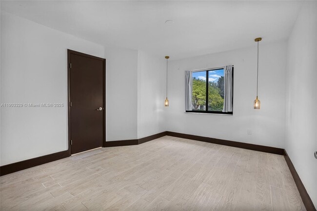 Building Photo - 11335 SW 74th Ln