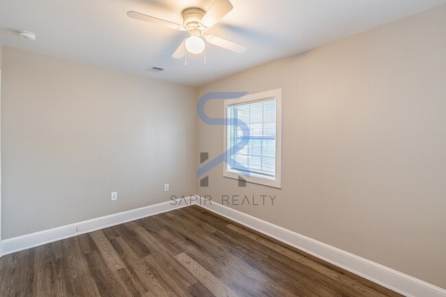 Building Photo - LIMITED-TIME OFFER! Apply today with NO APPLICATION FEE! Terms apply. Call (678) 487-7896, Option...