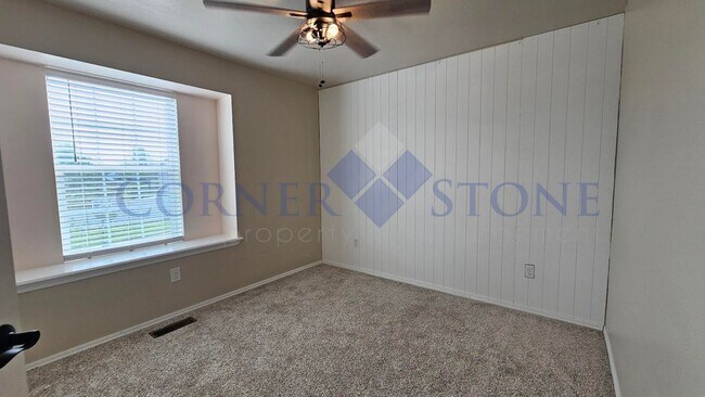Building Photo - Beautiful Home in Star with RV Parking!