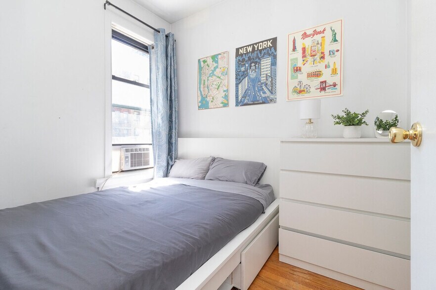 Building Photo - 315-317 East 95th Street-SI ID1032046P