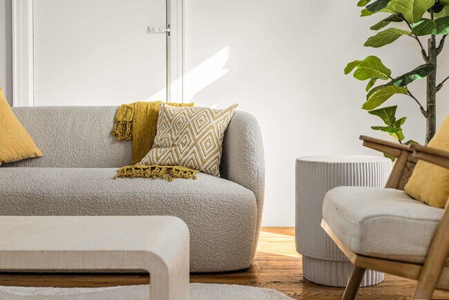 Building Photo - 57 Withers St