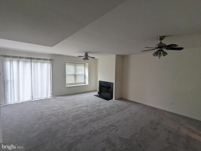Building Photo - 5408 Lister Ct