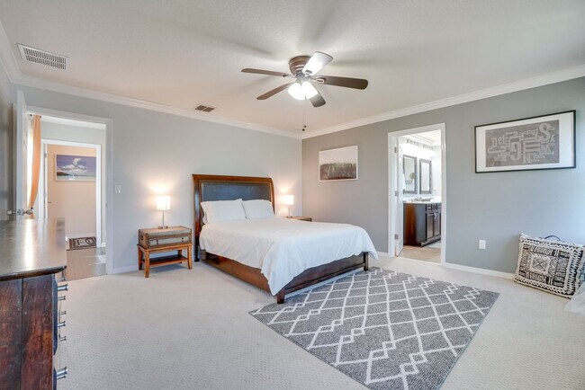 Building Photo - 14822 Fells Ln