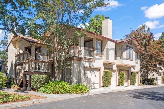 Building Photo - 38753 Huntington Cir