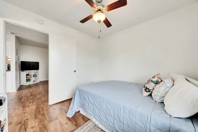 Building Photo - 2803 Hemphill Park