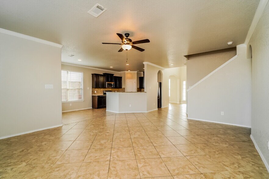 Building Photo - 340 Buckboard Ln