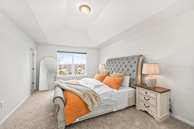 Building Photo - 1868 Forest View Ct