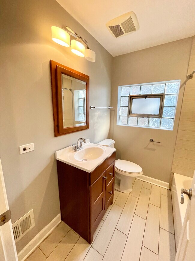 Building Photo - 5755 S Meade Ave