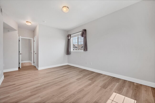 Building Photo - 15700 E Jamison Dr