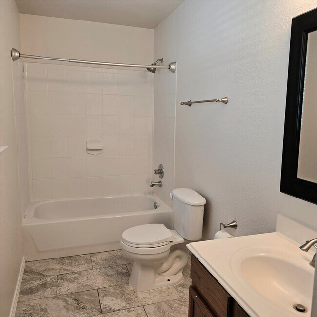 Building Photo - 12034 Madison Oak St