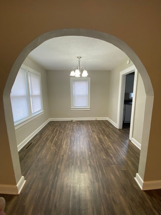 Building Photo - 2 Bed 1 Bath in the Delaware Area