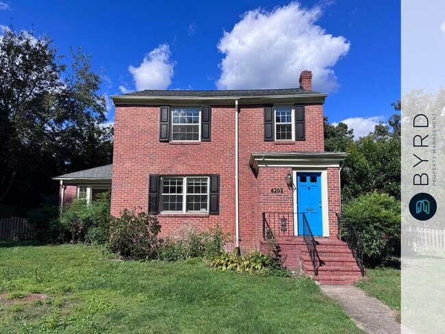 Building Photo - 6202 Dustin Dr