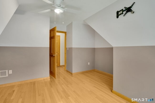 Building Photo - 228 N Granby Rd